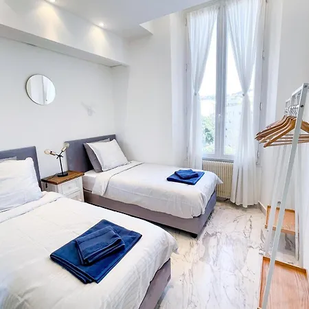 Апартаменты Le Borniol, Splendid 3 Bedrooms Appt, Center