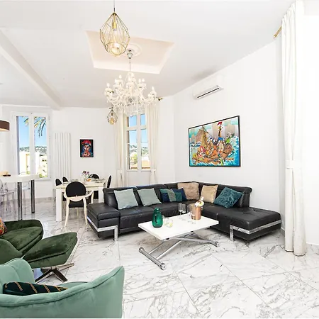 Апартаменты Le Borniol, Splendid 3 Bedrooms Appt, Center *