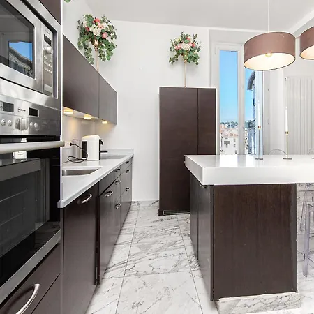 Apartment Le Borniol, Splendid 3 Bedrooms Appt, Center Cannes